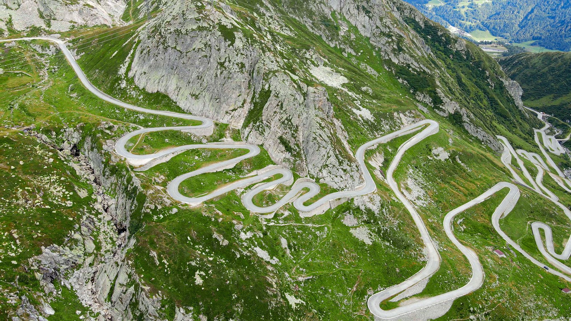 Gotthard-Pass-Swiss.jpg