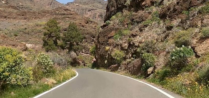 CYCLING THE TAURO PASS IN GRAN CANARIA