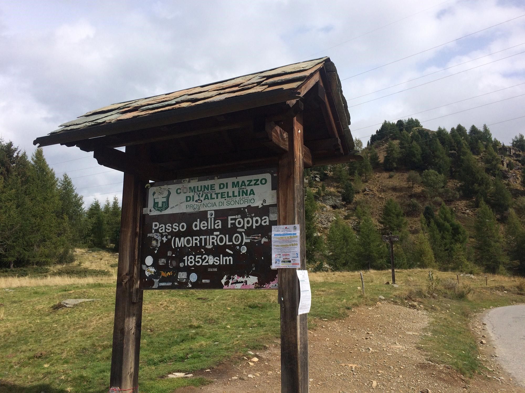 At the summit of the Passo Mortirolo from Mazza di Valtellina (Passo della Foppa)