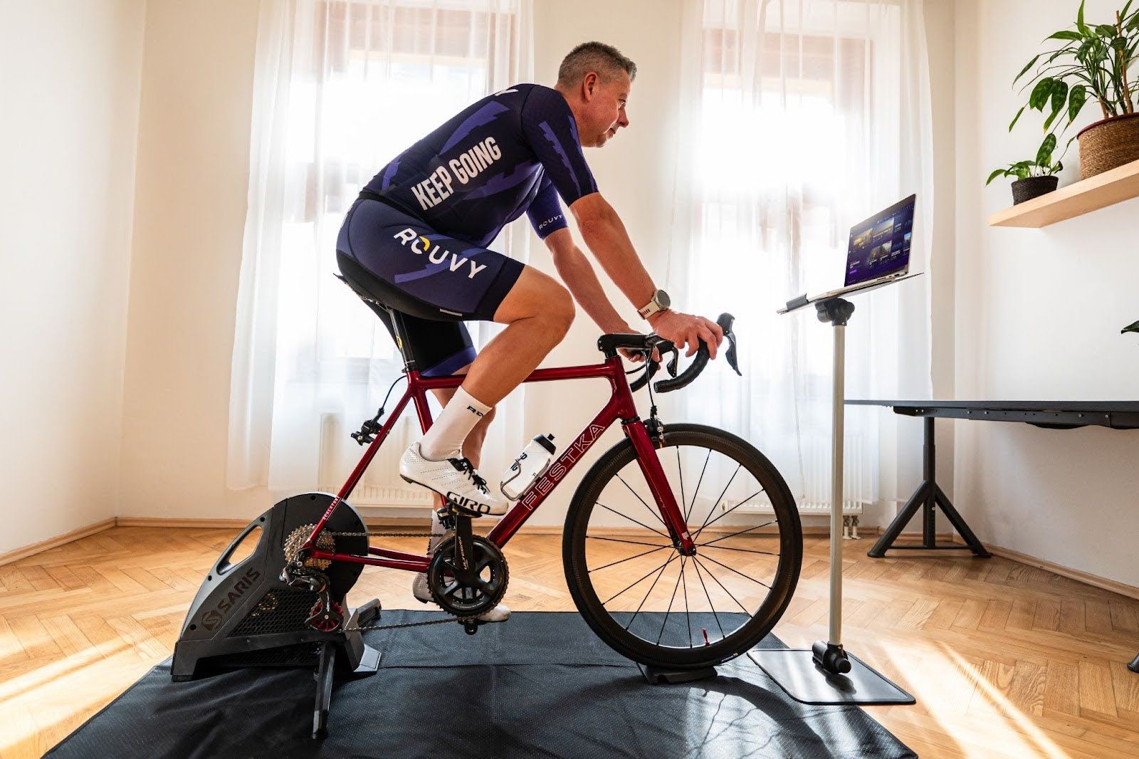 rouvy indoor cycling.jpg