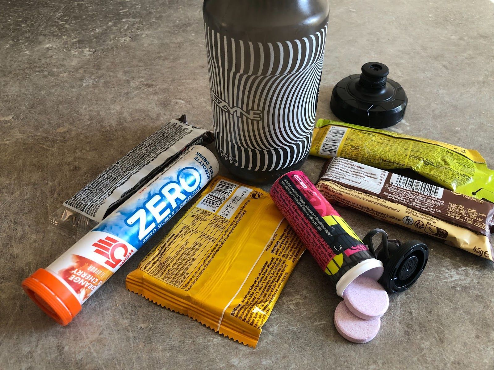Cycling Nutrition 101: What to Eat Before, During & After Your Ride